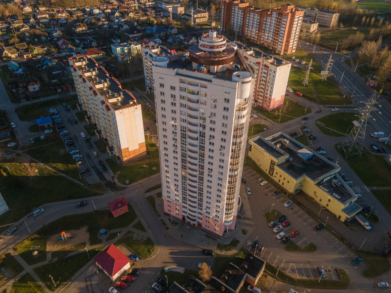 Жилой комплекс повышенной этажности со встроенными помещениями по ул. Правды  в г. Витебске (Два 22-х этажных жилых дома) - «Квант-Проект»