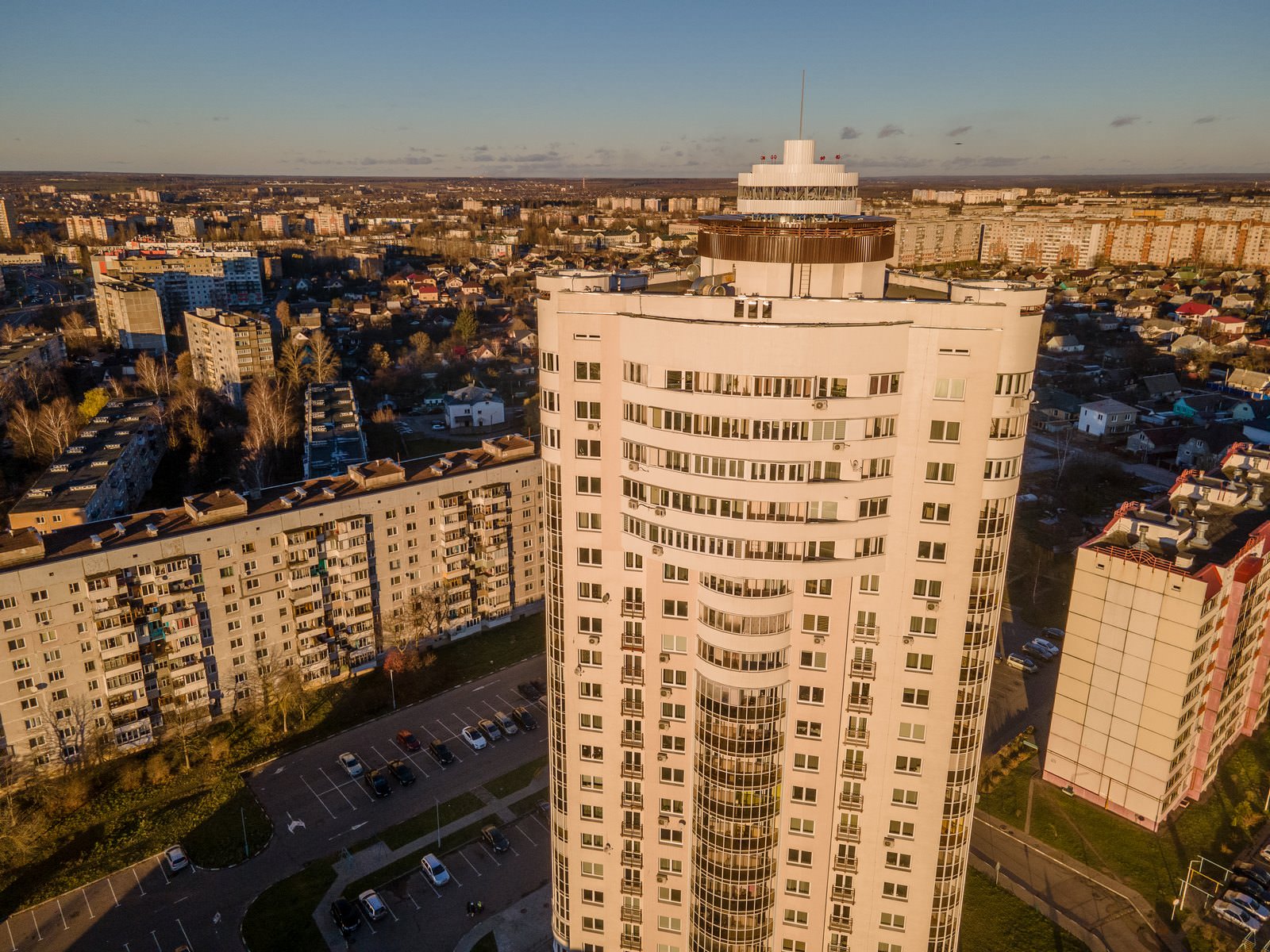 Жилой комплекс повышенной этажности со встроенными помещениями по ул. Правды  в г. Витебске (Два 22-х этажных жилых дома) - «Квант-Проект»