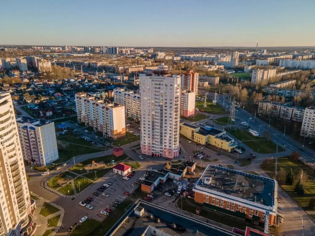 Жилой комплекс повышенной этажности со встроенными помещениями по ул. Правды в г. Витебске (Два 22-х этажных жилых дома)